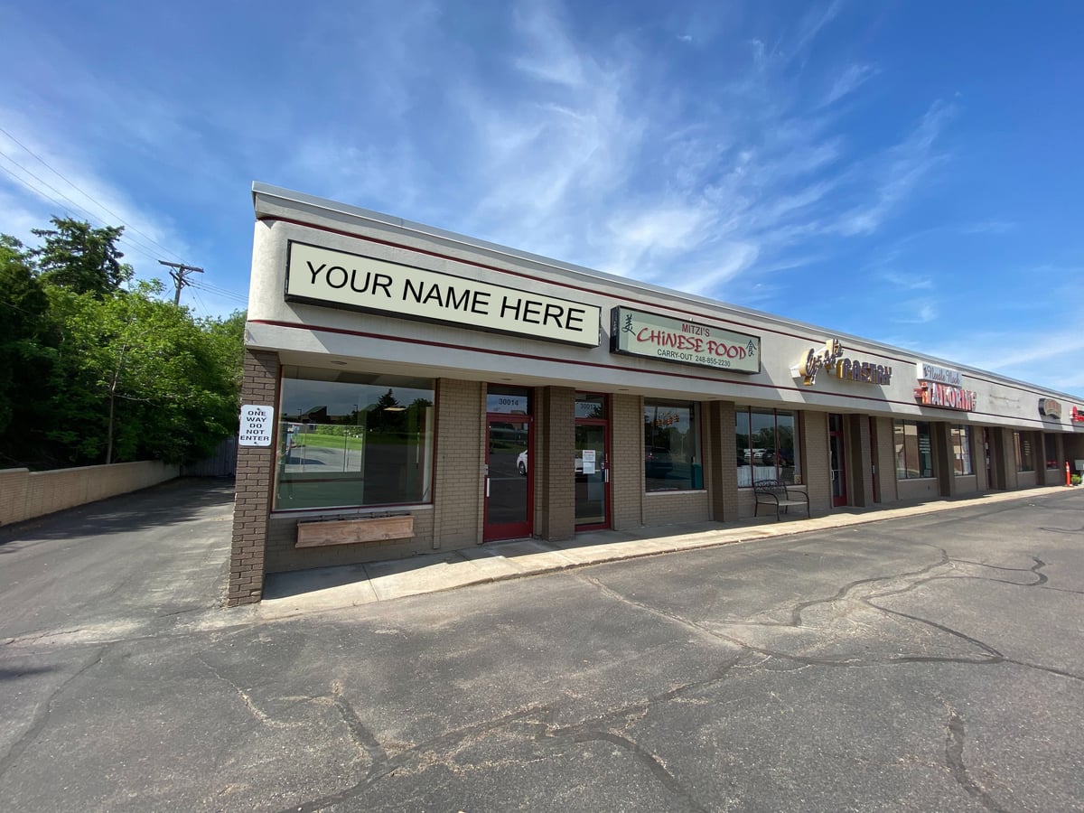 Rollcrest Plaza