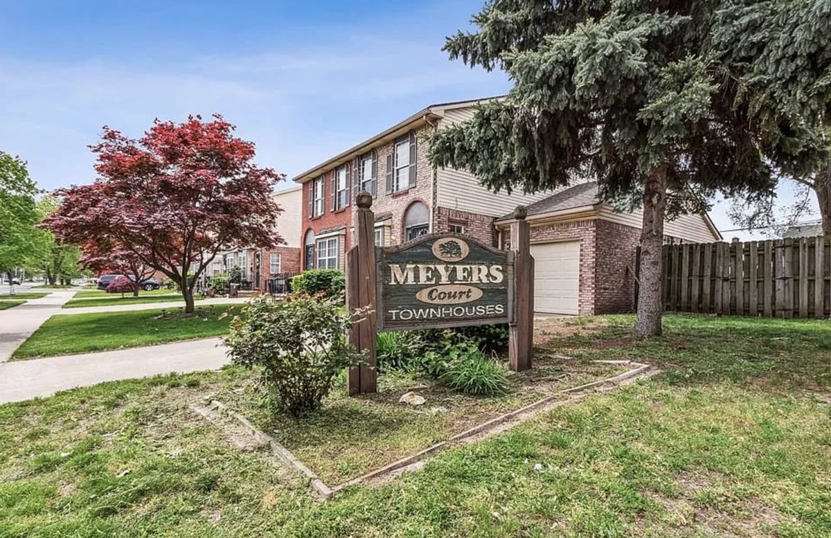 Meyers Court Townhouses