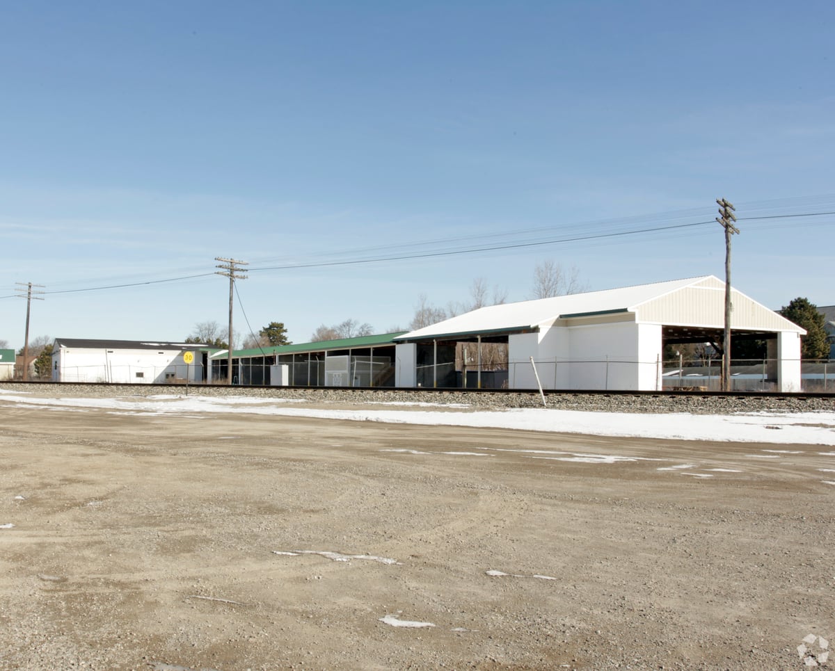 Lumbermart - Lease