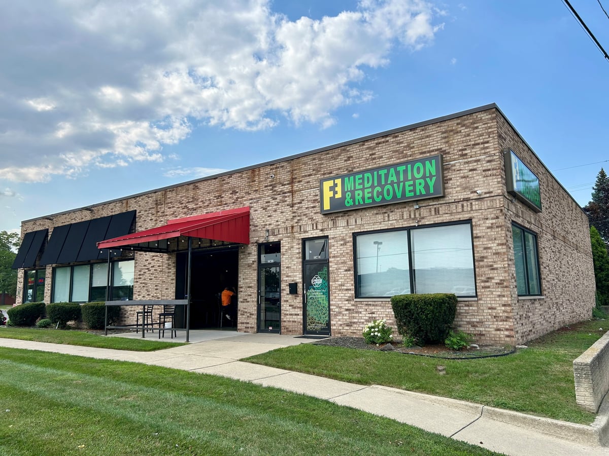 Van Born Tavern & Grill
